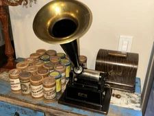 Edison GEM Phonograph & 18 Records
