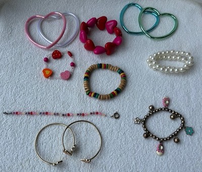 Konvolut Mädchen 12 Armbänder Herzform, Kunstperlen, Perlen