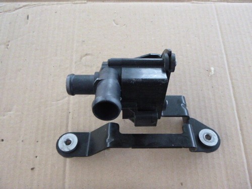 VW Audi Seat Skoda Wasserpumpe Kühlmittelpumpe Pumpe Standheizung    5Q0965561B