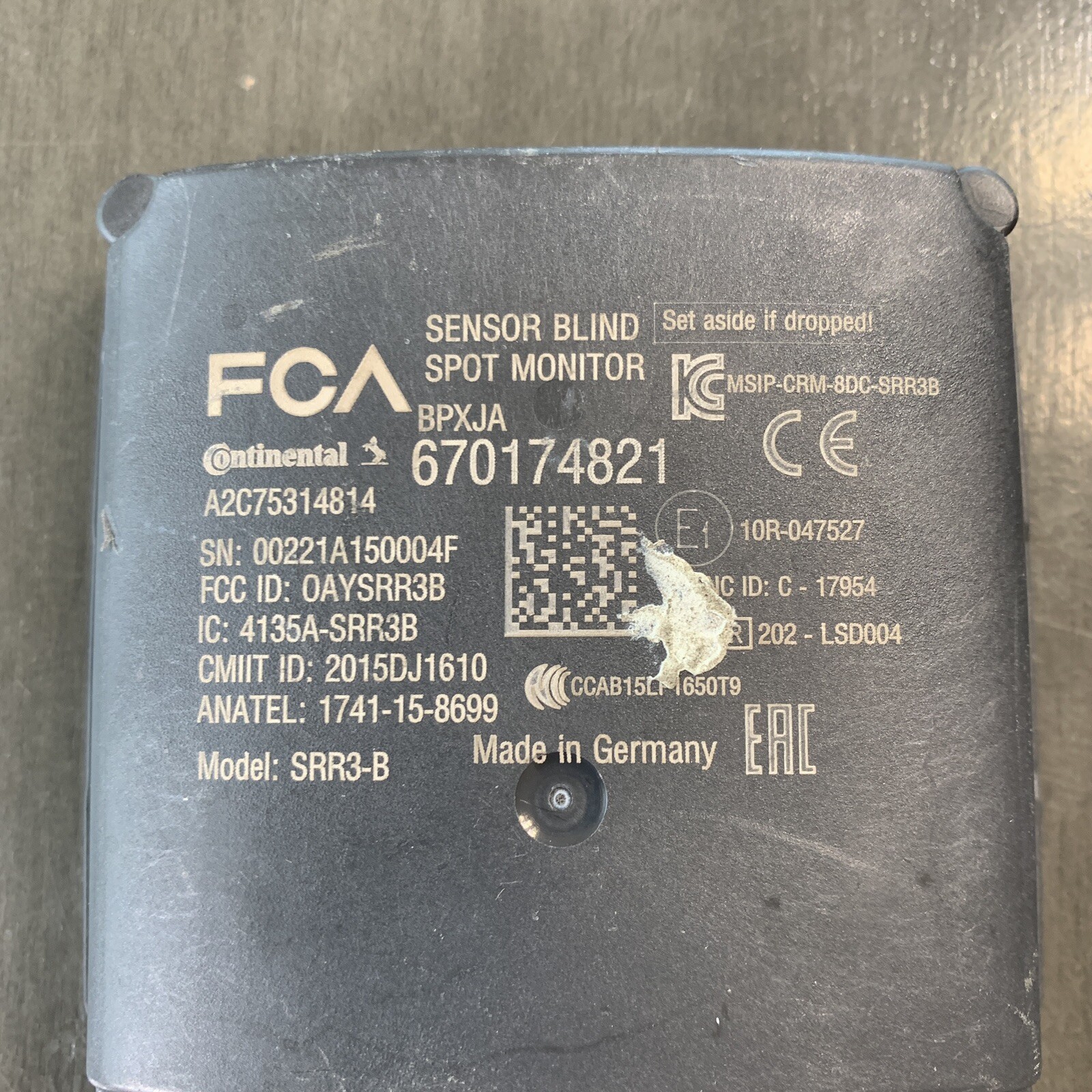 OEM FCA Maserati Ghibli Levante Left Blind Spot Object Warning Sensor 670174821