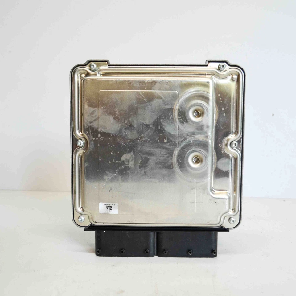 Centralina motore Seat Leon 5F1 04L907309R 2.0 Diesel 110kw 2018 4030007 - Immagine 2 di 4