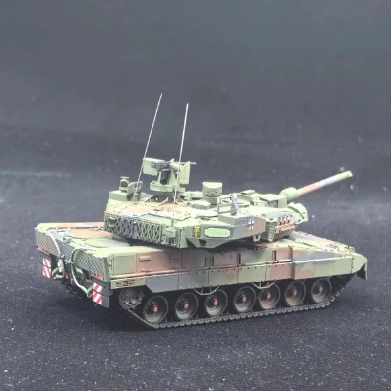 3D Printed Tank 1/72 Finished Model of The Modern German Leopard 2A8 Toy - Image 3 of 4