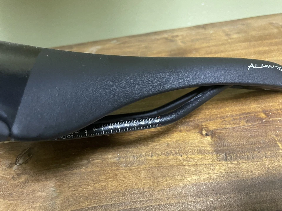 Sella Fizik Aliante R7 nuova colori Bianchi - Imagen 4 de 4