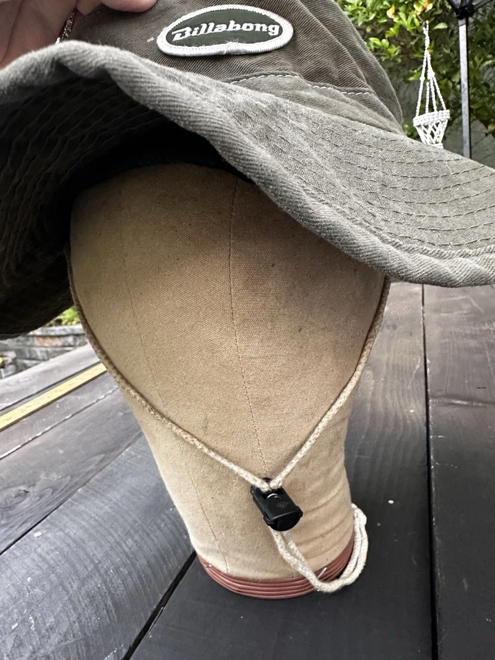 Sombrero Cubo de Surf Billabong Verde Ejército Desteñido por el Sol Años 90 De Colección Hecho en EE. UU. Foto 3 de 4