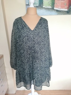 Schönes Kleid Sommerkleid von Kiabi   Gr.  52   Neuwertig