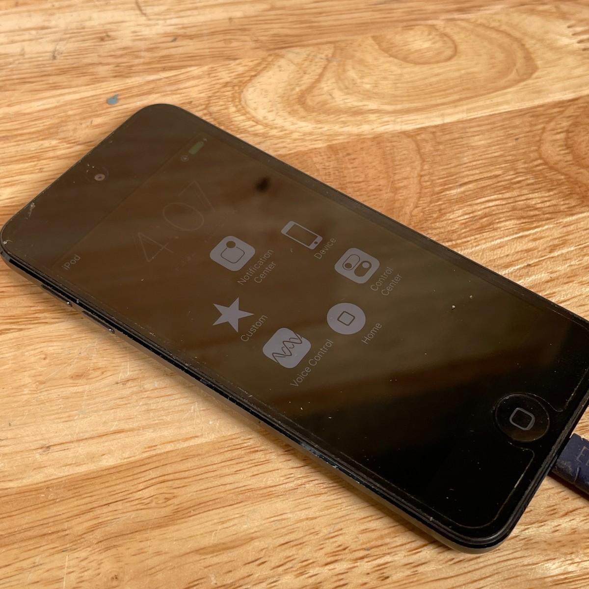 Apple iPod Touch 5th Gen A1421 Black 5MP Multi-Touch MP3 Media