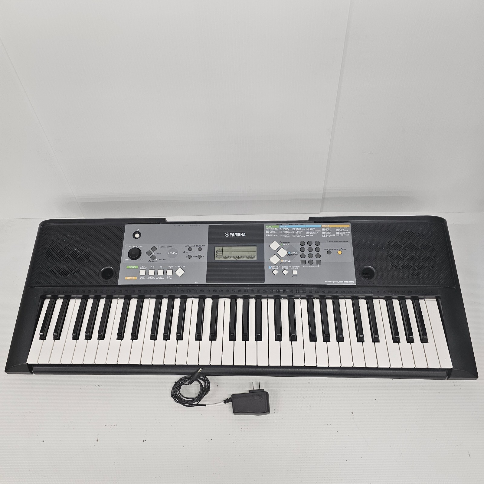 Yamaha Keyboard Education Suit Built-In   Portable Grand Button 61-Key PSR-E233