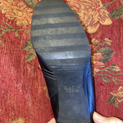 Munro American Women's 6 M Comfort Black Leather Slip On Clogs - Picture 9 of 13