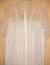 1950's White Bridal Peignoir Set w/ Lace, Appliques, Satin Ribbon