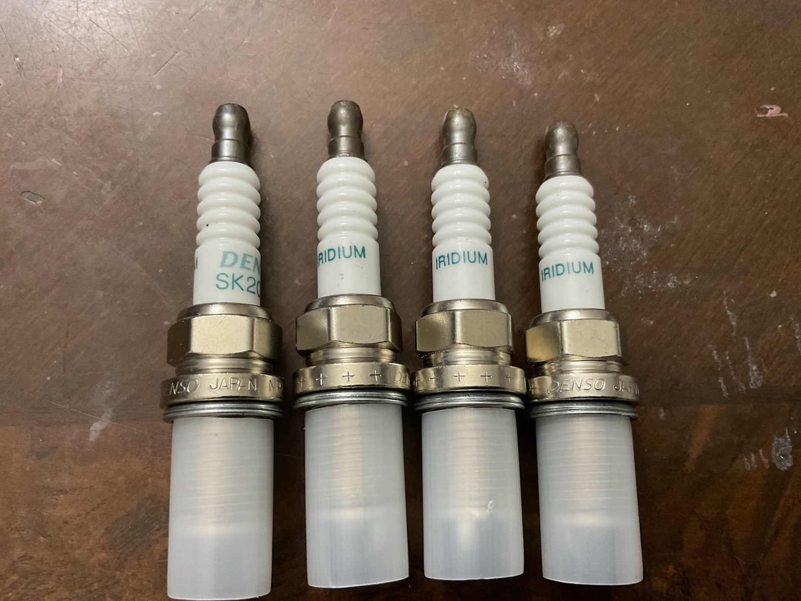 4PCS OEM Denso IRIDIUM SPARK PLUGS FOR TOYOTA SCION LEXUS SC16HR11 90919-01275