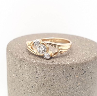 Antiker 18kt 18k Gold Diamant Ring Triple Altschliff Trilogie diagonal 1920er fein