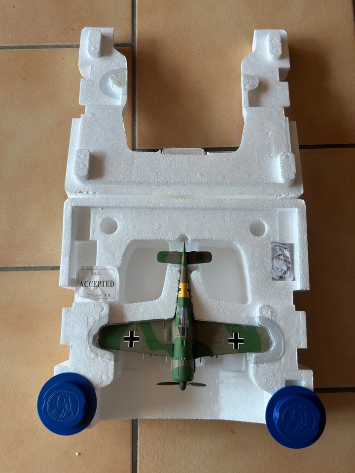 Focke-Wulf FW-190 Franklin Mint Armour 1:48-B11E401- Display Stand & Certificate - Photo 4/4