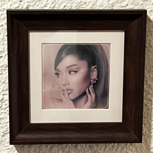 Copertina album Ariana Grande Posizioni stampa con stuoia bianca in cornice usata prezzo ebay