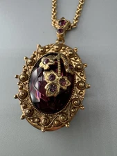 Nice SWEET ROMANCE USA Gold TONE PENDANT LOCKET RHINESTONES CHAIN NECKLACE