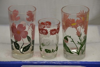 16 MID CENTURY MODERN GLASSWARE DIFF. SIZES AND DESIGNS GREAT CONDITION & COLOR