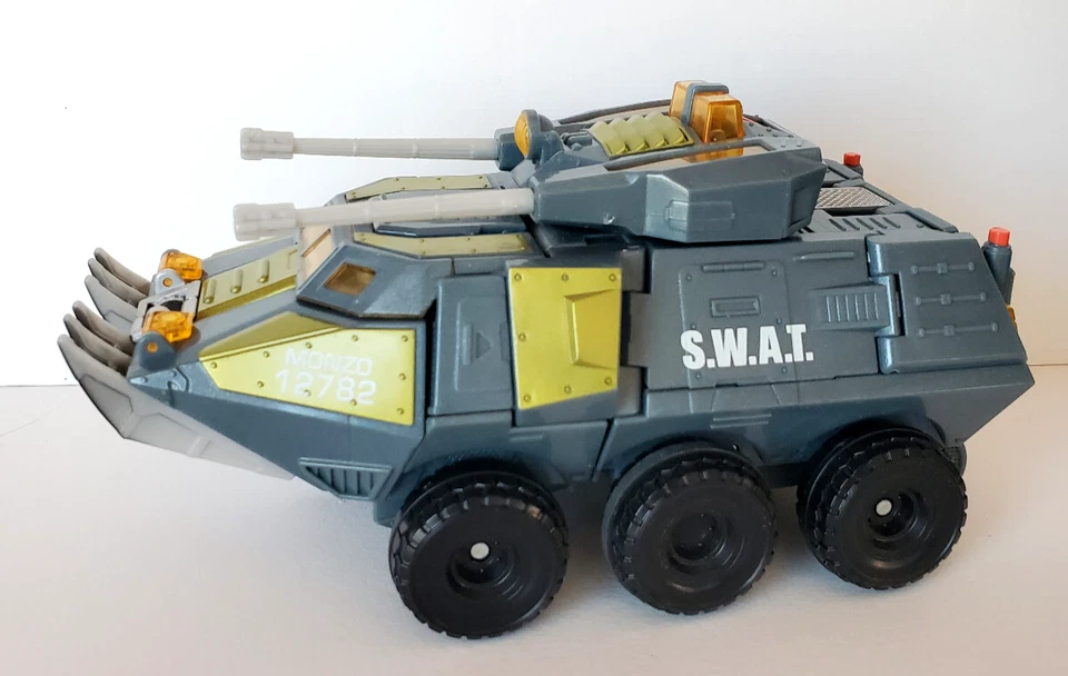 Transformers Universe Decepticon Hardhead with 3rd party upgrade kit "Butcher" - Image 4 of 4