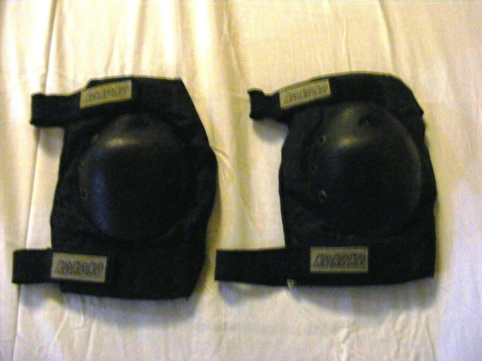 K2...SPLITBOARD... RODILLERAS...BACK COUNTRY...AJUSTABLE...NYLON Foto 3 de 4