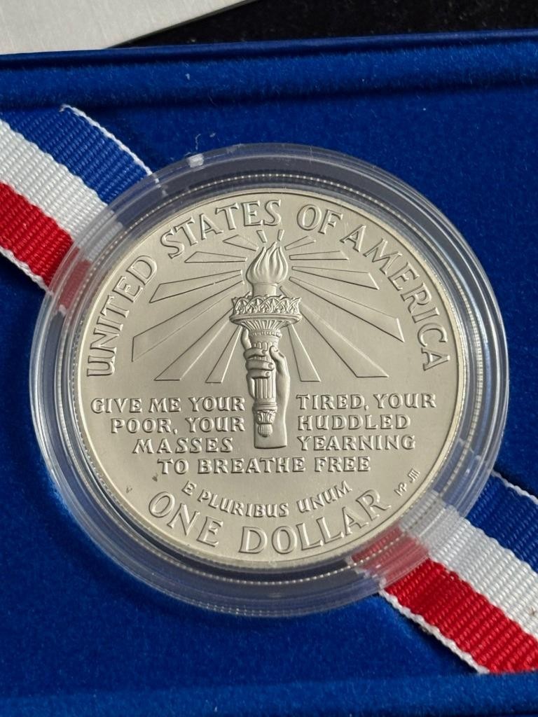 アメリカ合衆国リバティ 1986年 エリス島デザイン 1986 United States Liberty Ellis Island Silver Dollar Coin in Box