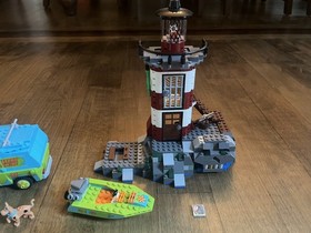 LEGO Scooby-Doo The Mystery Machine (75902) & Haunted Lighthouse (75903)