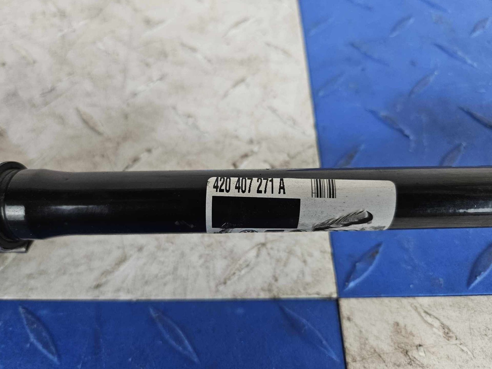 Audi R8 2008-2023 Front Axle shaft assembly P/N 420407271A