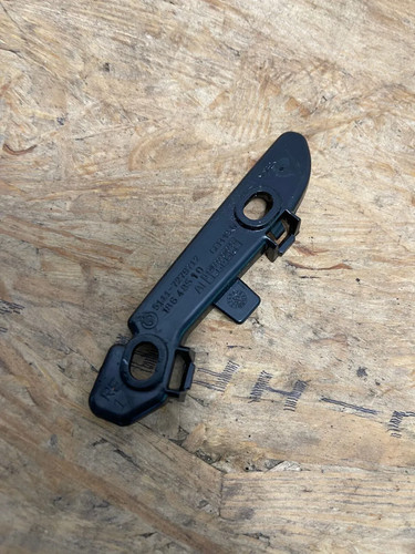BMW 3er F30 F31 Halter seitlich für Stoßstange vorne Rechts 5111 7279712