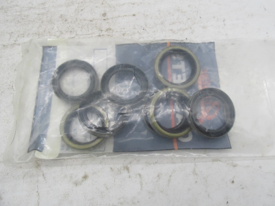 Lot of 7 Harley Davidson James Gasket Point Seals Single Lip/Metal JGI-83162-51 - Image 3 of 4