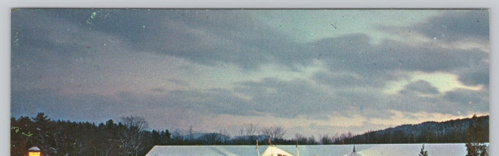 Mountaineer Motor Inn at Mt Mansfield, Stowe, VT - VW Bug 1960s VTG Postcard UNP