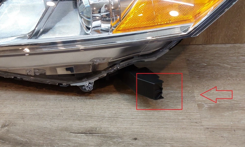 2013-2015 HONDA CROSSTOUR LH HEADLIGHT ASSY OEM - Image 4 of 4