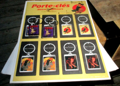 Présentoir Publicitaire Pin Up + 6 Porte-clés - Berthet & Cong - Collection 2004
