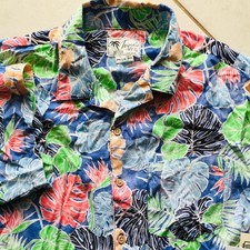 TRUNKS SURF  SWIM BEACHWEAR BOLD FLORAL WAIKIKI HAWAIIAN SHIRT Large NWT 68
