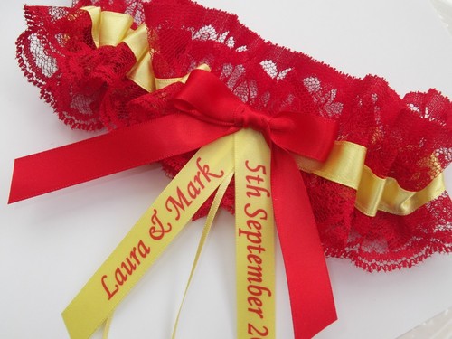 PERSONALISIERTES HOCHZEITS-STRUMPFBAND ROT & GELB FUSSBALLTEAM-MOTIV - Bild 3 von 5