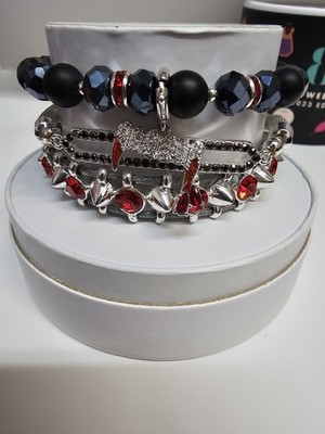 Bomb Party Deliciously Wicked Bracelets 2023 Halloween 3 Stack Vampire Teeth