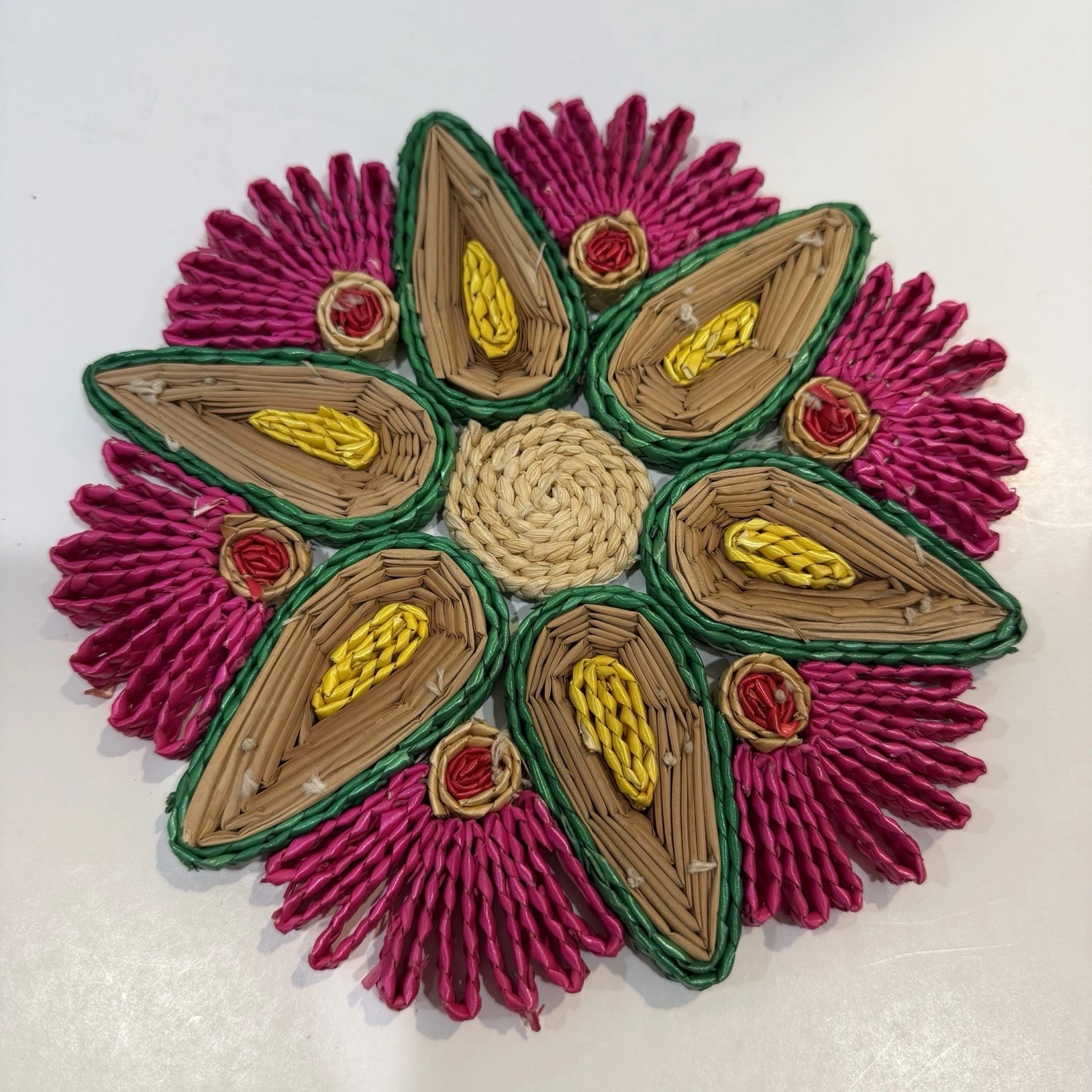 70s Bright Groovy Straw Raffia Trivets Rattan Wicker Boho Decor Hot Pads Vintage - product detail image 3