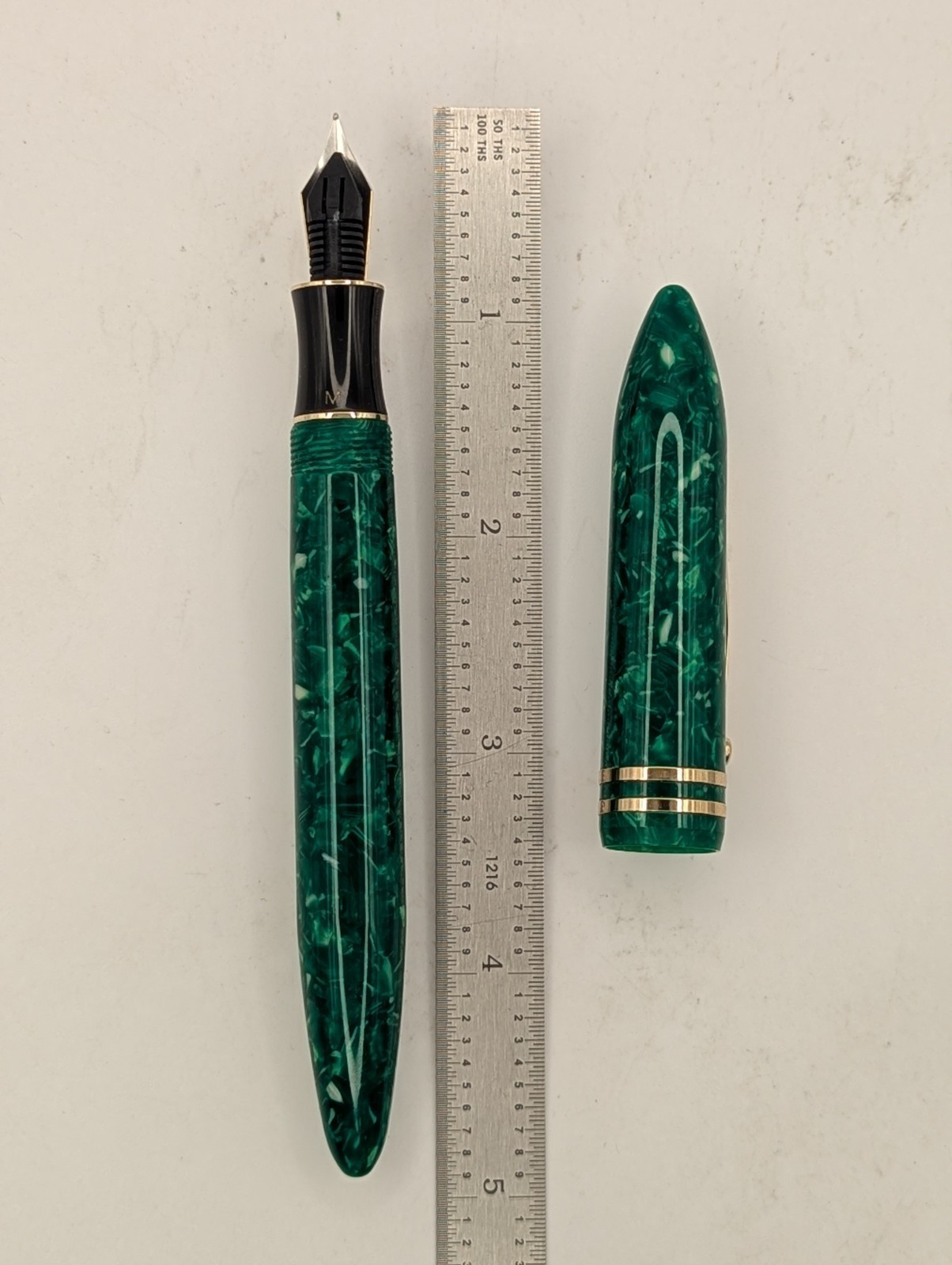 Sheaffer Balance 2 Jade Fountain Pen in Box 18k Gold Nib New Old Stock