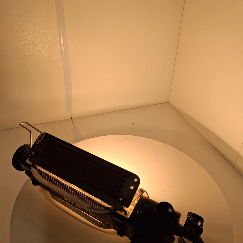 2x Lámparas Lowel Tota con bombillas y cables de alimentación - probadas funcionando Foto 2 de 4