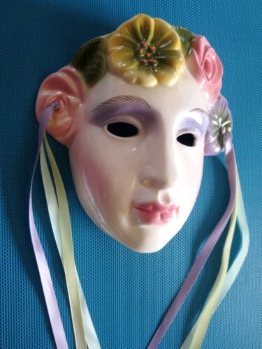 Maschera da parete in ceramica argilla art, stile art deco ragazza con fiori, primavera - Foto 2 di 4