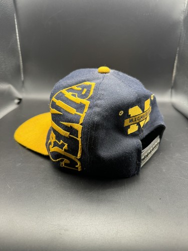Vintage University of Michigan Wolverines Snapback Hat Metal Graffiti Logo - Picture 2 of 12