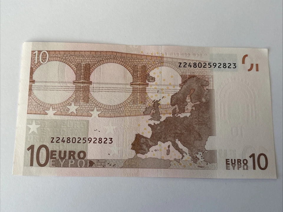 €10 European Union Currency Circulated 10 Euro Bank Note 2002 Series - Image 2 of 4