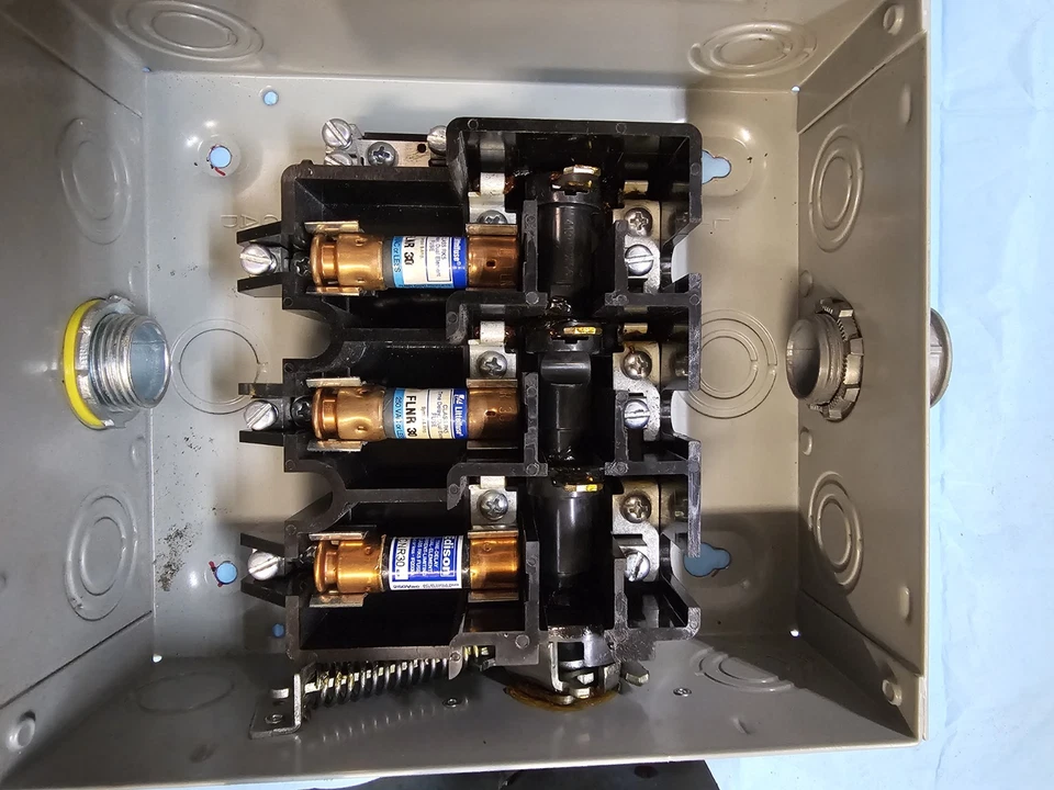 Interruptor de seguridad fusible interior Murray 30A 240V GHN421N tipo 1 Foto 4 de 4