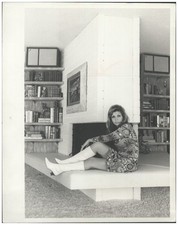 C732/ Nancy Sinatra in her House Hollywood Hills Pressefoto 25,5 x 20,5 cm 1966