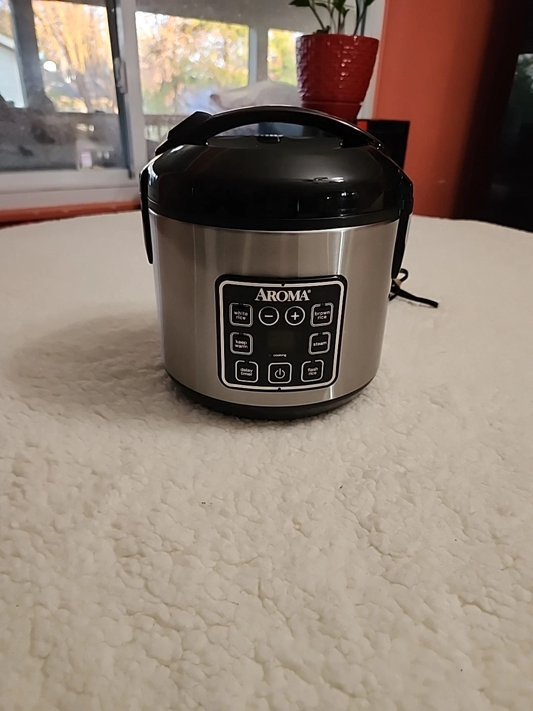 AROMA Rice Cooker & Steamer Stainless Steel Silver Black with Steam ARC-914SBD