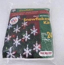 New The Beadery Classic Minature Snowflakes Kit. Makes 24 Snowflakes