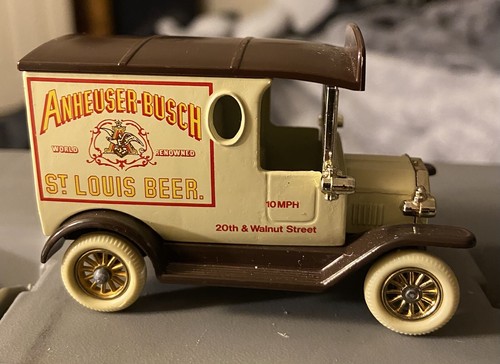 Days Gone Anheuser-Busch St.Louis Beer 1/64 Scale Car Vintage - Picture 3 of 5