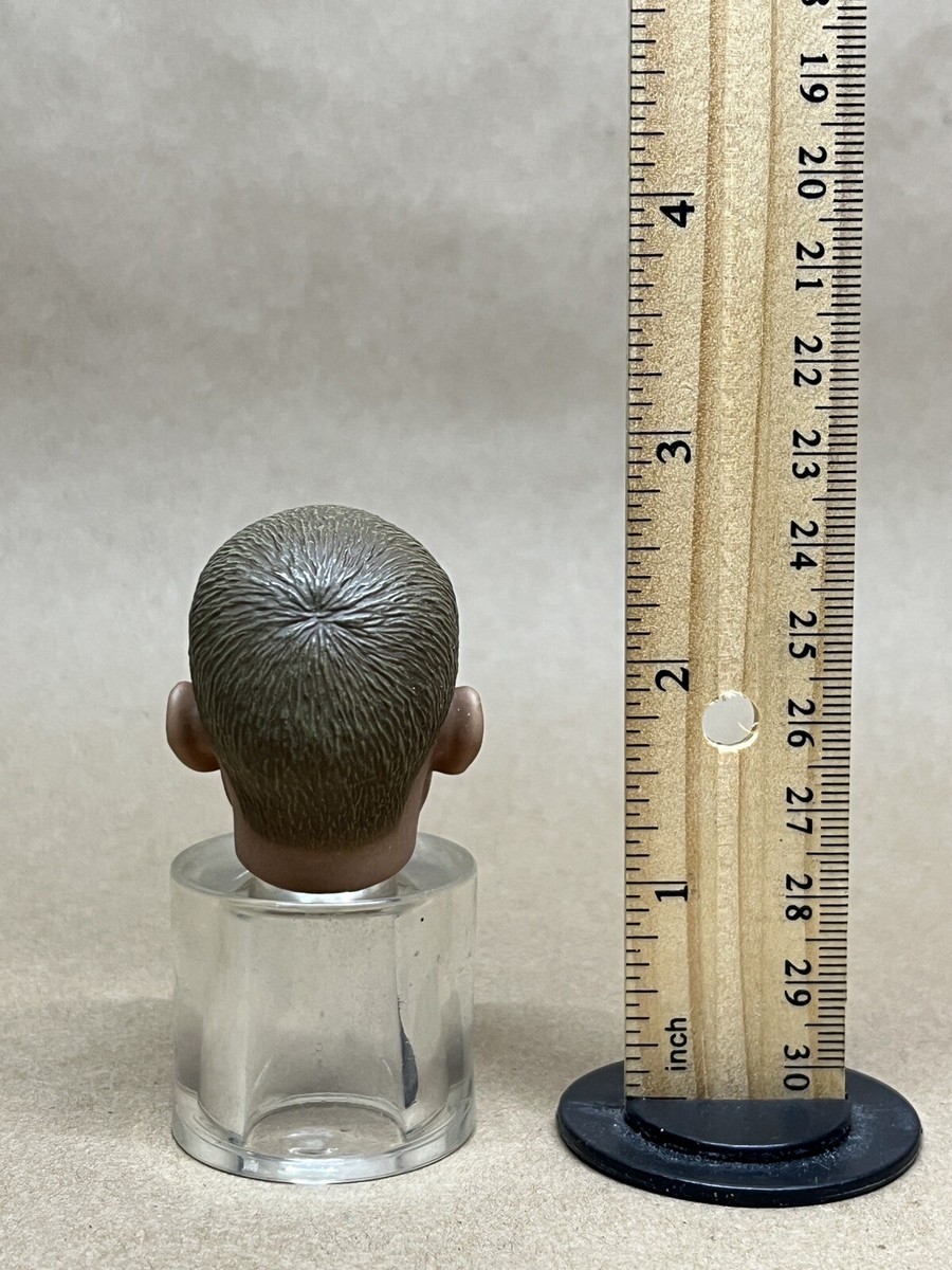 1/6 Hot Toys 12