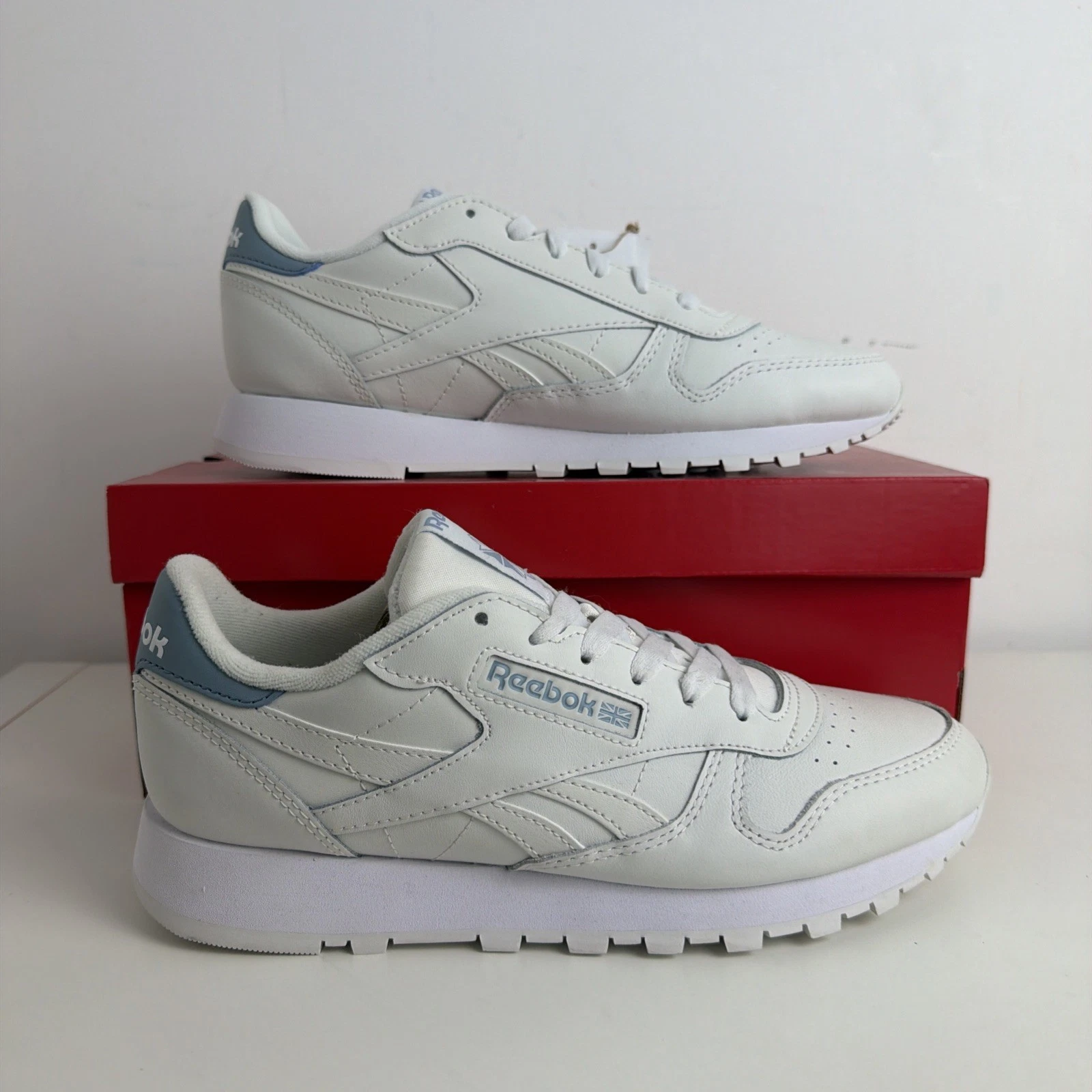 Authentic Reebok Classic Leather ® ( Women Size: UK 6.5 EUR 40) Grey / Blue
