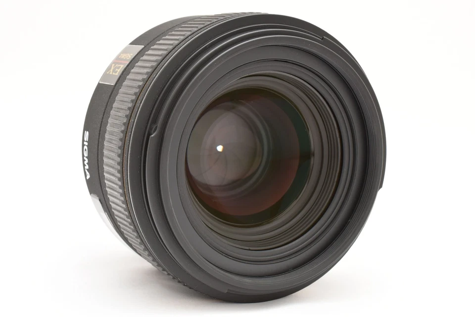 [Almost Unused] SIGMA 30mm F/1.4 EX DC HSM for Nikon AF mount w/ hood From JAPAN - Image 4 of 4