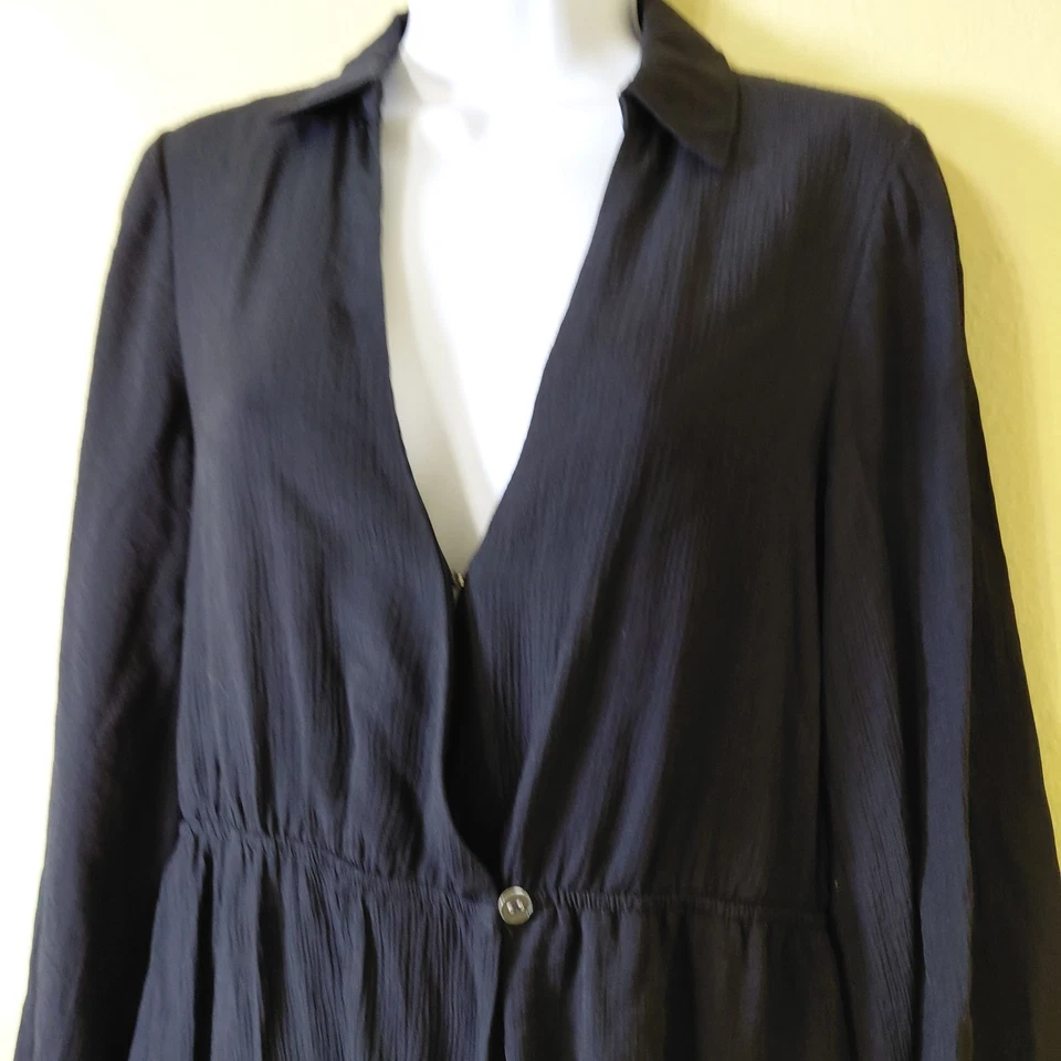 Mameluco Free People para mujer mediano negro Daria Beach arrugado envoltura gótico caprichoso Foto 2 de 4