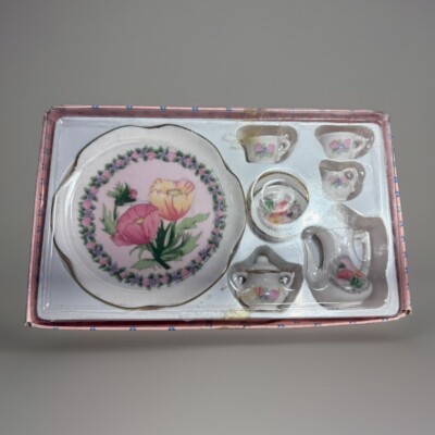 Tiny Tea Set Porcelain 10 Pieces Unbranded In A Box Tulip Design