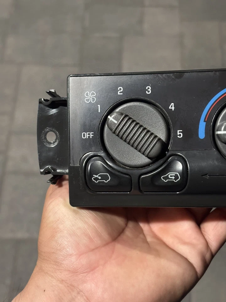 Оригинальный климат-контроль 2000-2002 Chevy Suburban Tahoe Silverado GMC Yukon 15054698 - Изображение 4 из 4