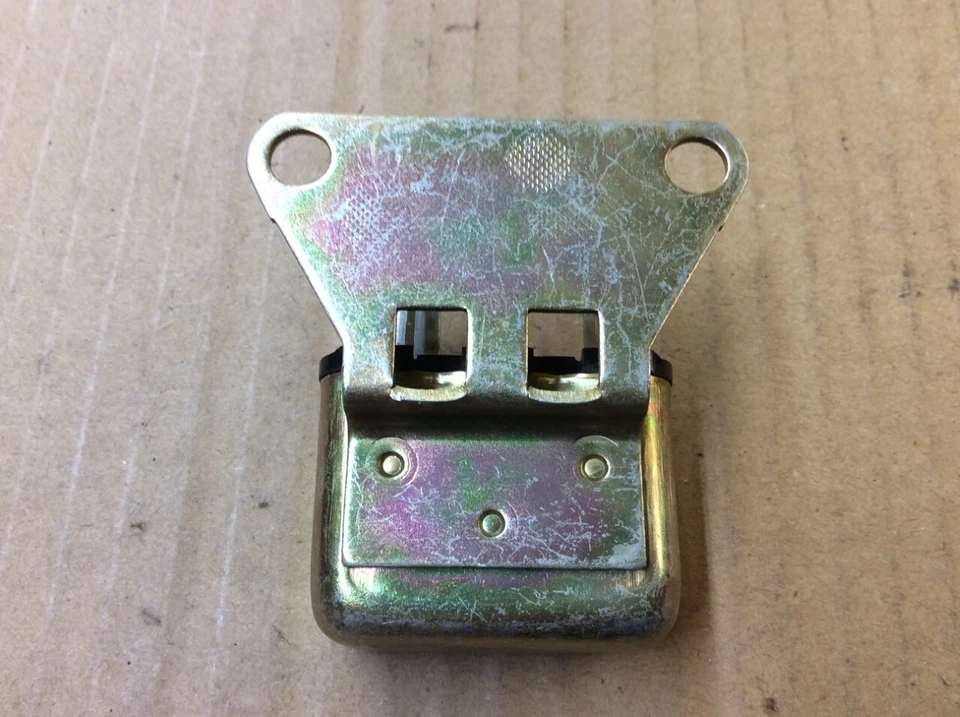 New Borg Warner R3285 Instrument Cluster Voltage Regulator - Image 4 of 4